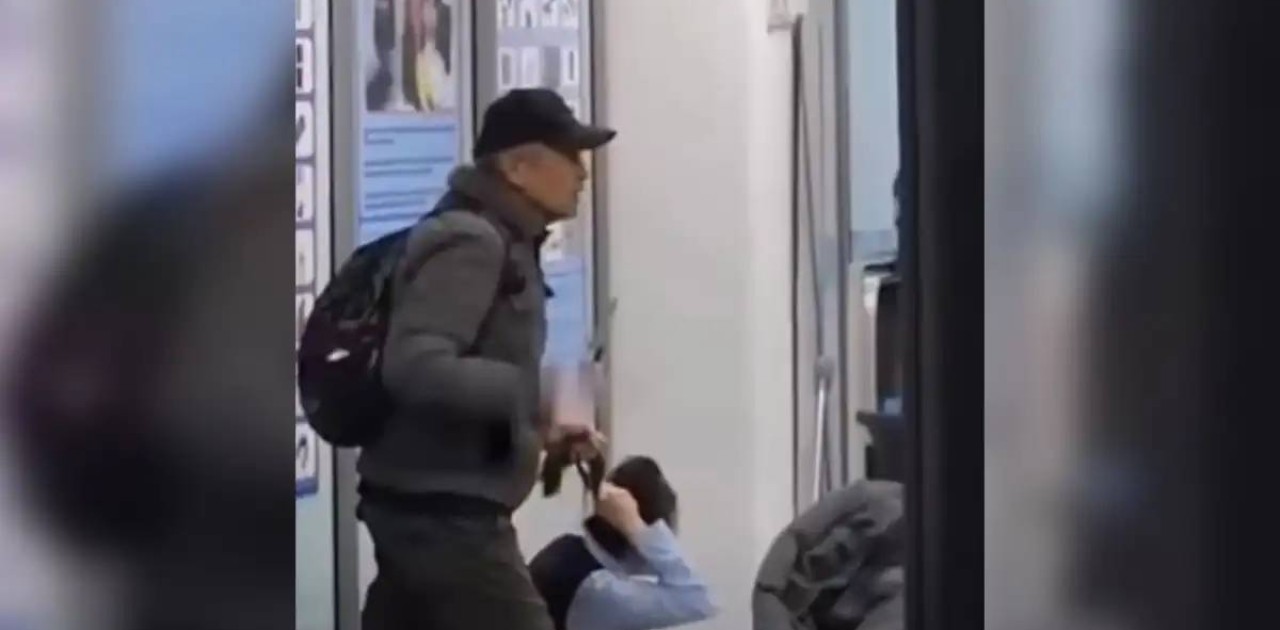 «Қолында пышағы бар»: Алматы әуежайында белгісіз ер адам қызметкерді кепілге алды