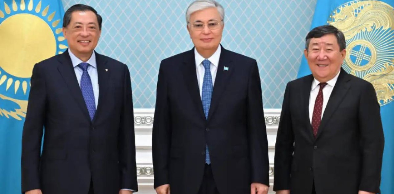 Мемлекет басшысы сингапурлық инвесторлармен Алатау қаласын дамыту туралы кеңесті