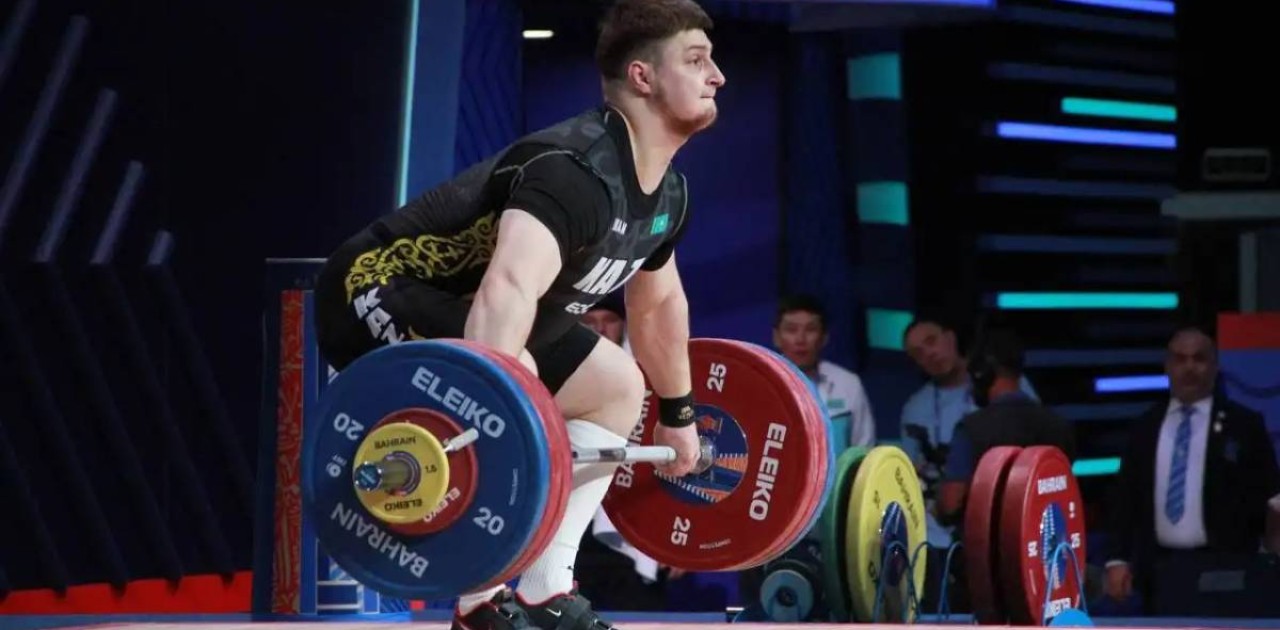 Артем Антропов ауыр атлетикадан әлем чемпионатында алтын медаль иеленді