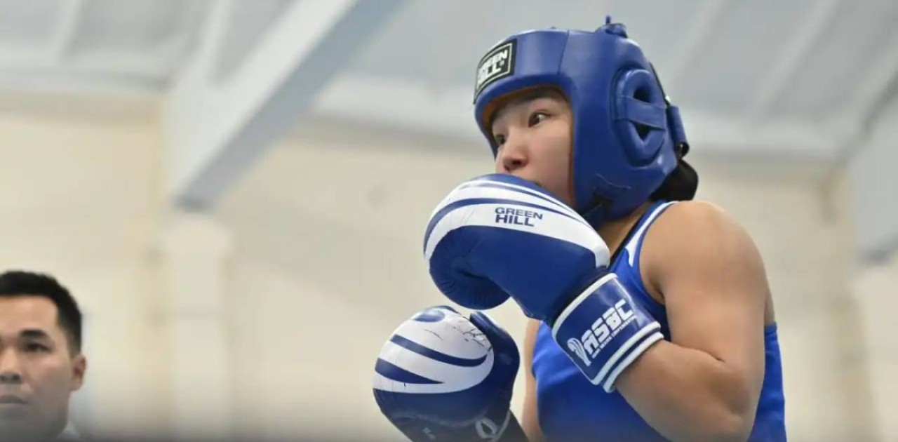 Қазақстандық боксшы Азия чемпионатының ширек финалына шықты