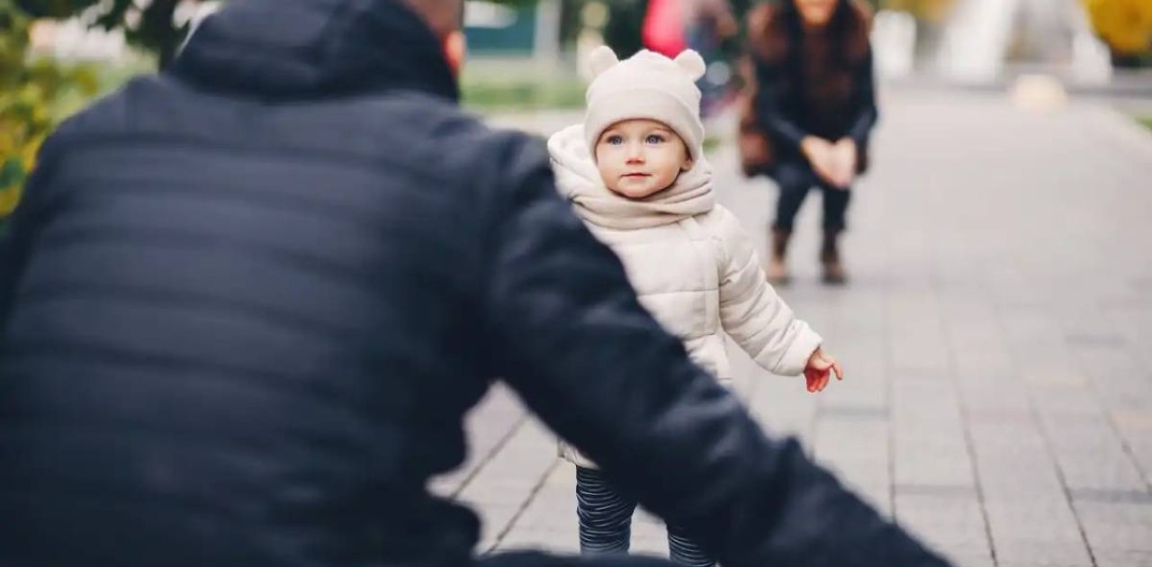 Өгей әкесінің зорлығынан соң босанған қыздың анасы күйеуінің адал екеніне  сенген