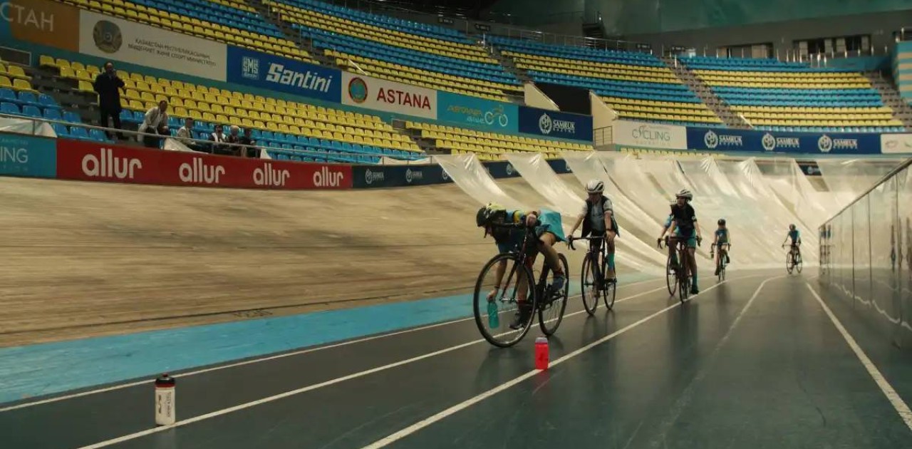 Астанада қыз қуу және теңге ілу ойындары ерекше форматта ұйымдастырылды