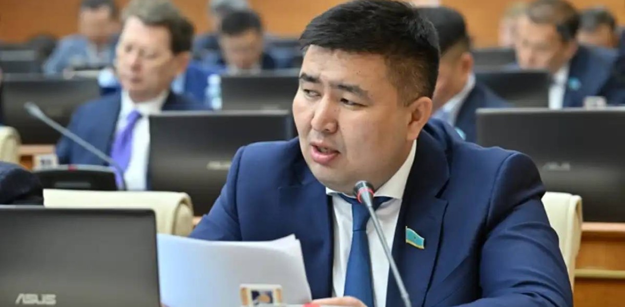 Қағаз кетеді, цифрлық форматтар стандартқа айналады – Мәжіліс депутаты