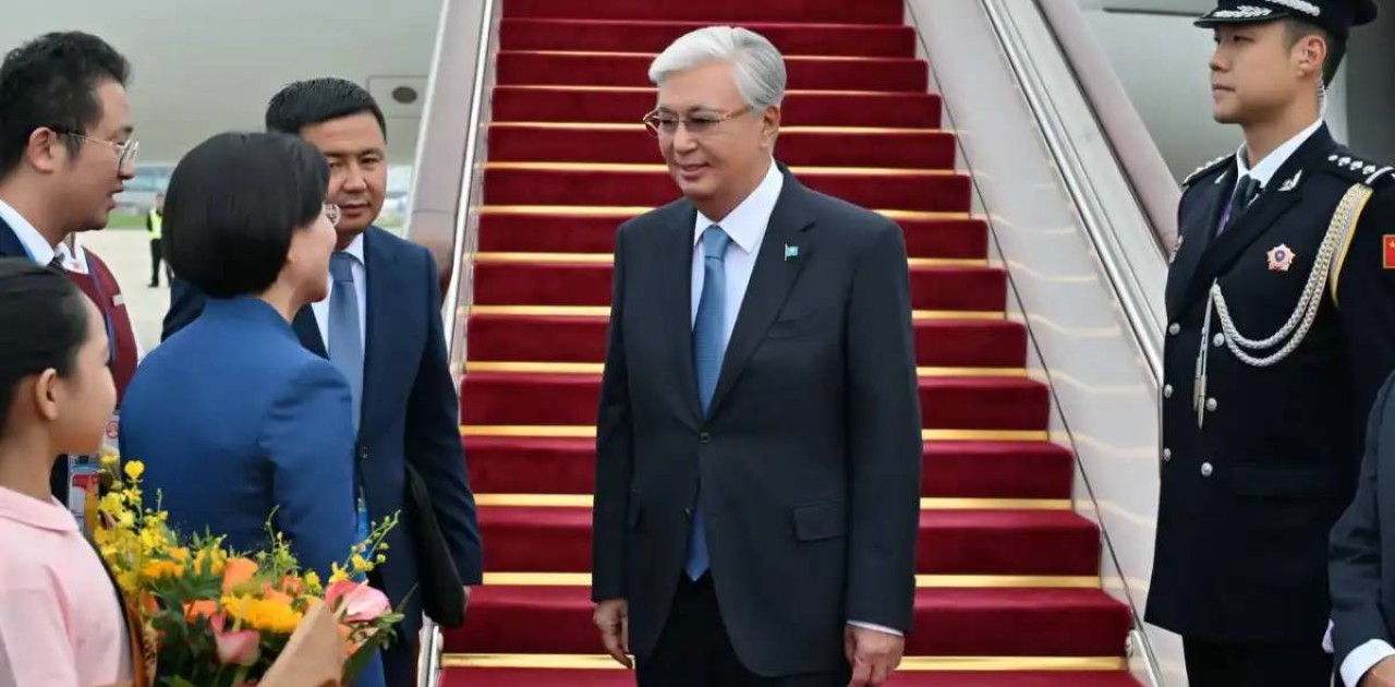 Президент ШЫҰ саммитіне қатысу үшін Тяньцзинь қаласына барды