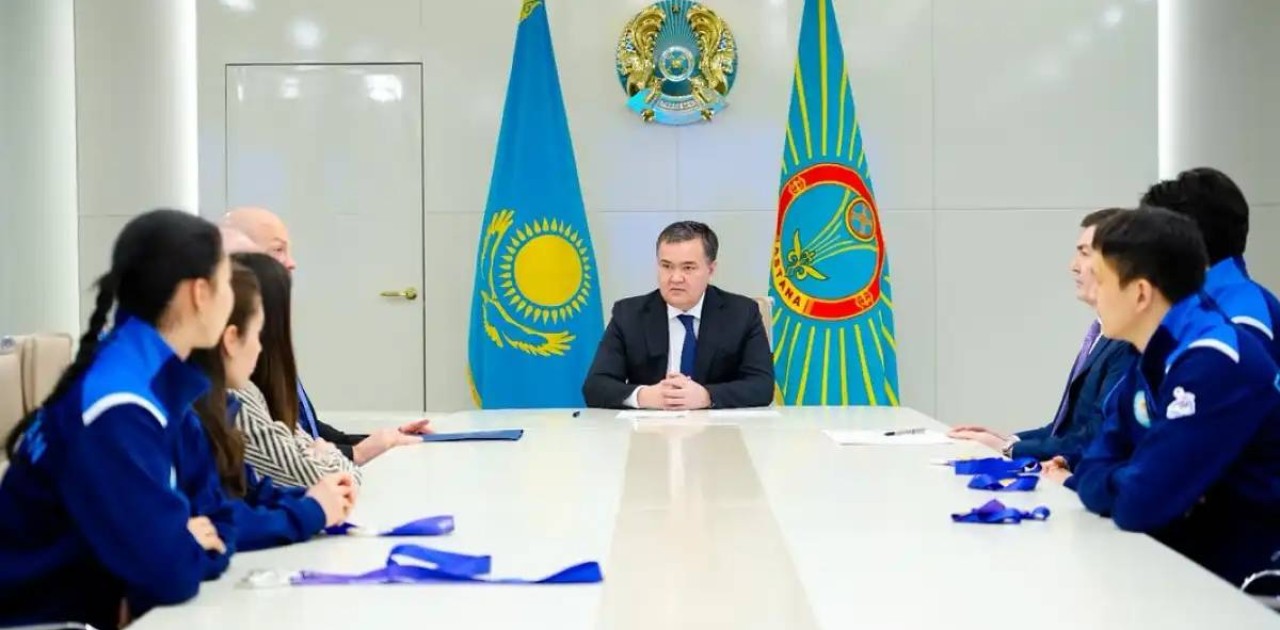 Жеңіс Қасымбек IX қысқы Азия ойындарында медаль алған спортшылармен кездесті