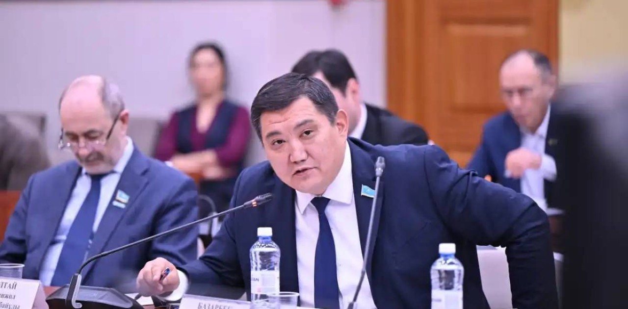 «Үкімет жауапсыз құрылыс салушылардың тізімін жасауы керек» – Бақытжан Базарбек