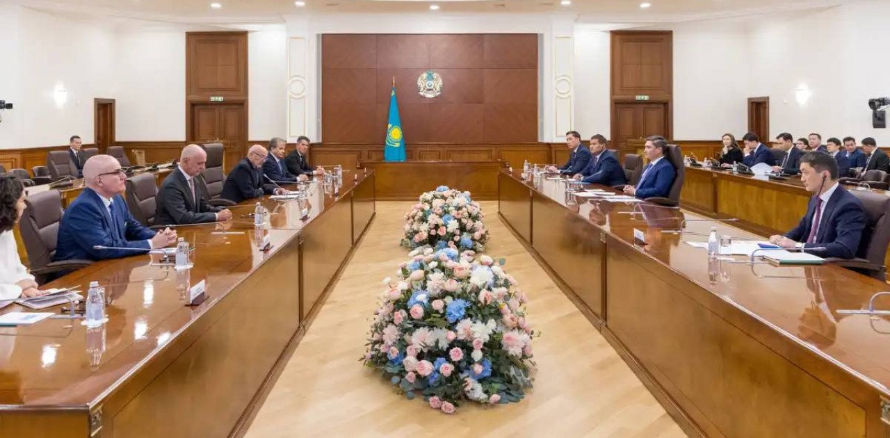 Олжас Бектенов Roca Group компаниясының басшысымен Қызылорда облысындағы зауыт құрылысын талқылады