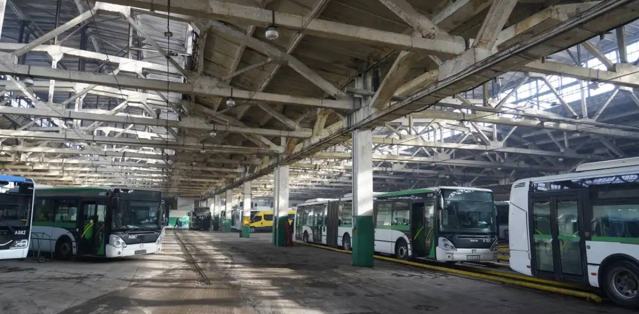 «Күніне 20-25 автобус жөндейміз»: елордалық механик сұхбат берді