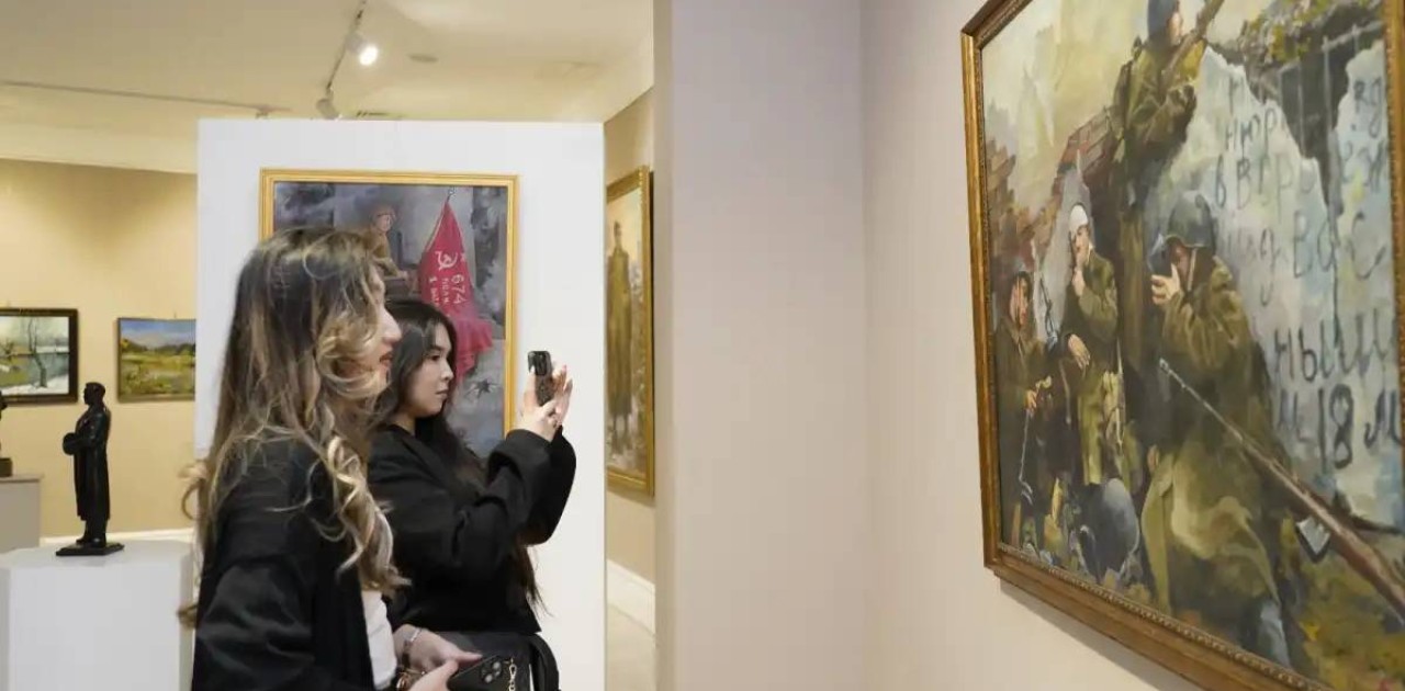 Жеңістің 80 жылдығы: Астанада халықаралық сурет көрмесі ашылды