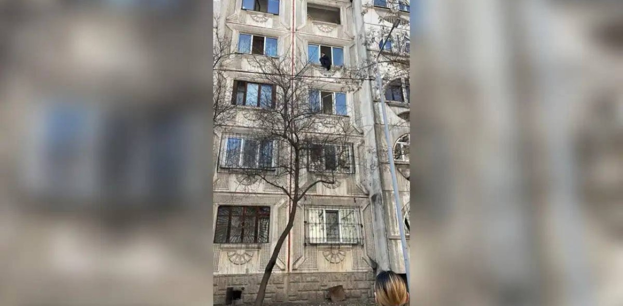 Алматыда ұландық офицер әйелді ажалдан құтқарды