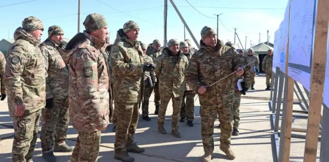 Қорғаныс министрі Жеңістің 80 жылдығына арналған парадқа дайындық барысын тексерді