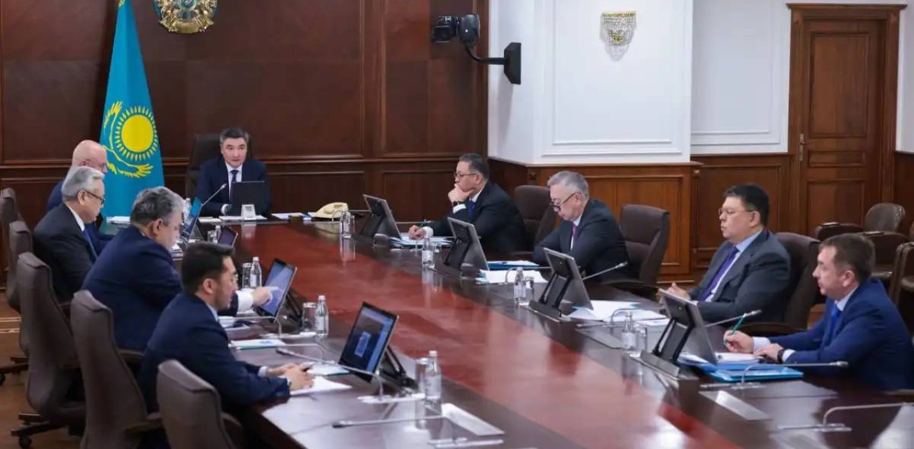 Бектенов: Цифрландыру арқылы артық шығындар мен қажетсіз құрылымдарды азайту қажет