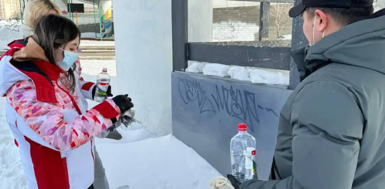 Елордада тыйым салынған граффити мен жарнамалар өшірілді