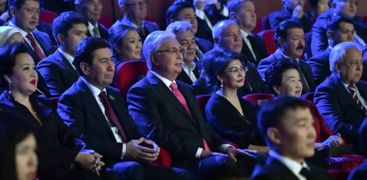 Президент ақын Шөмішбай Сариевтің шығармашылығына арналған концертті тамашалады