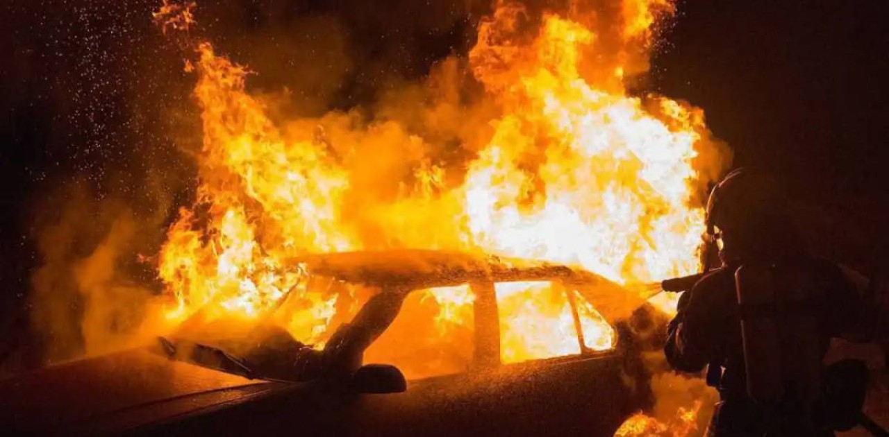 Астанада жеңіл көлік өртенді