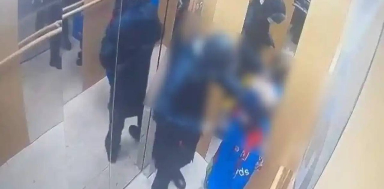 Дәрігерлер елордада бетінен пышақталған баланың қазіргі жай-күйін айтты