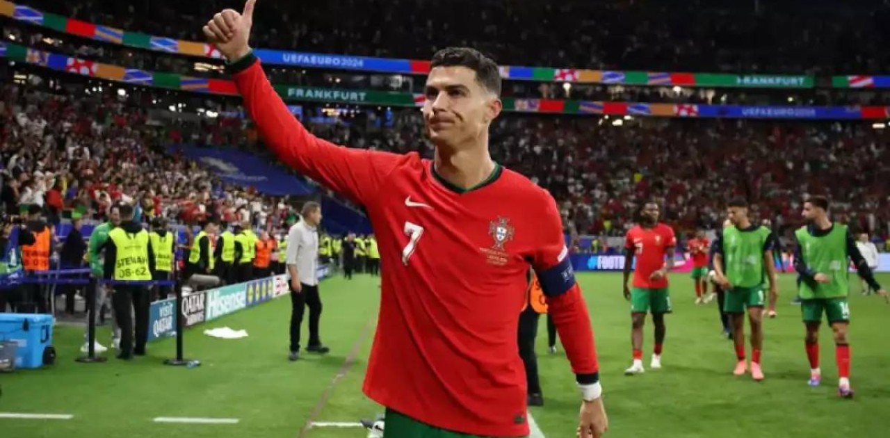 Криштиану Роналду 1 млрд жазылушы жинаған әлемдегі алғашқы адам атанды