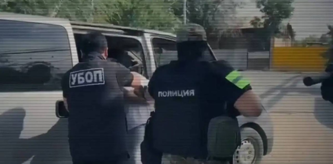 Полицейлер Шымкенттегі қылмыстық топтарды ұстады