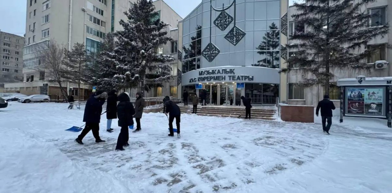 Елордалық театр актерлері «Таза Қазақстан» акциясына қолдау білдірді