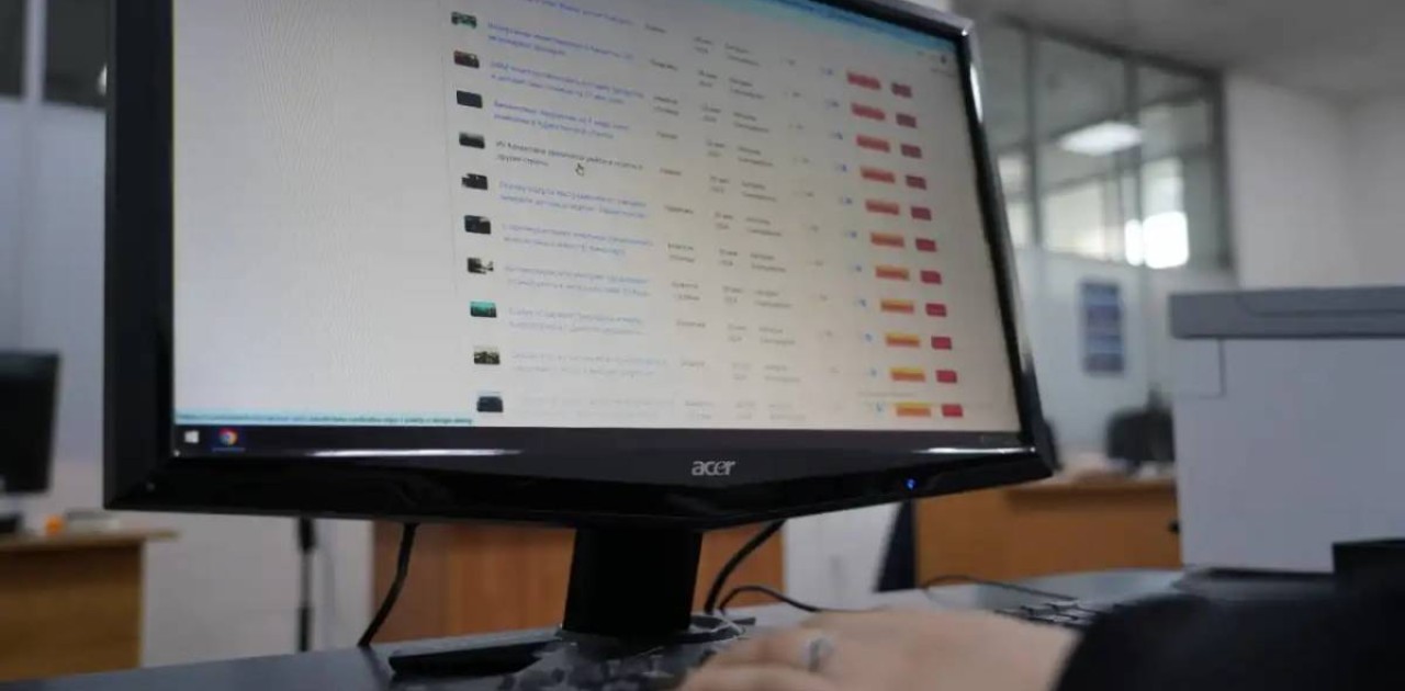 Криптовалюта арқылы табысқа кенелмек болған әйел 6 млн теңгесінен айырылды