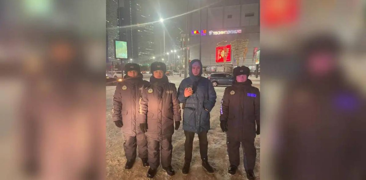 Ұландықтар жоғалған екі телефонды иесіне қайтарды