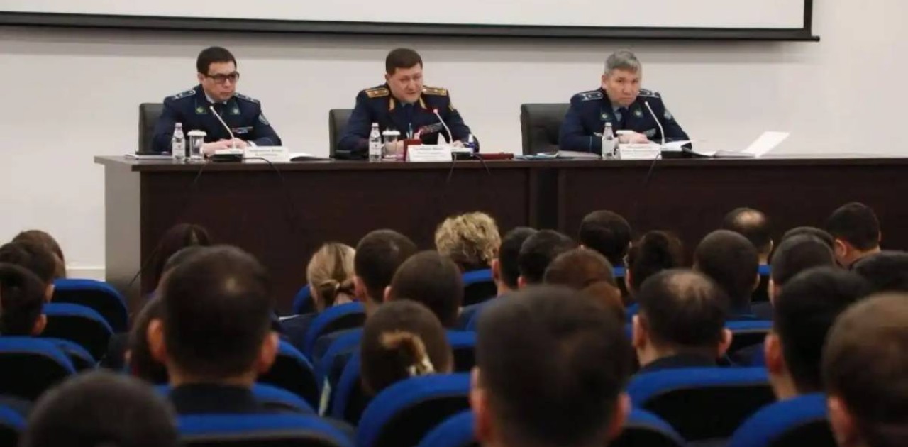 Астаналық ПД бастығы аудандық полиция басқармаларының жеке құрамымен кездесті