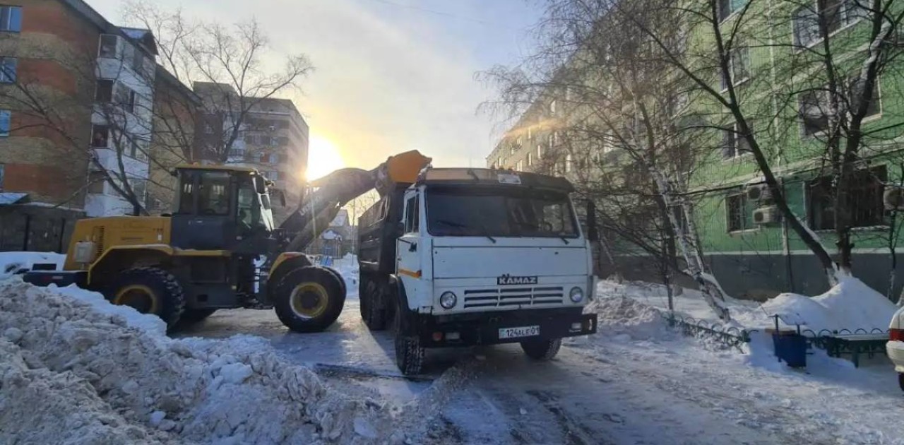 Елордада қар тазалауға 1 500-ге жуық арнайы техника шықты