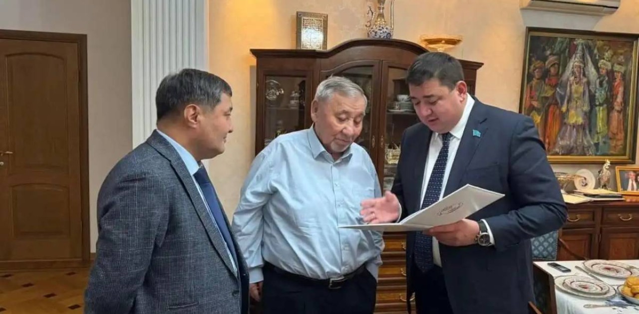 Ерлан Каналимов: Мемлекет және қоғам қайраткері Оралбай Әбдікәрімұлы 80 жасқа толды