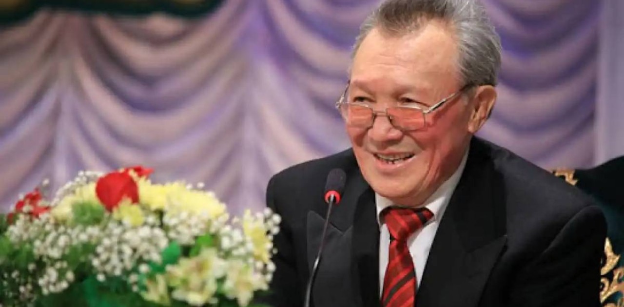 Жазушы Төлен Әбдік қазақстандықтарды Тәуелсіздік күнімен құттықтады