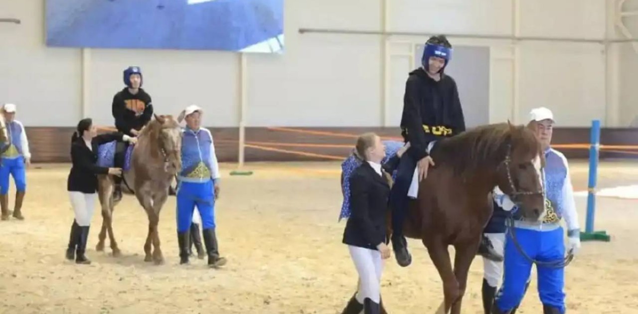 Астанада 800-ден астам бала иппотерапия курсынан өтті