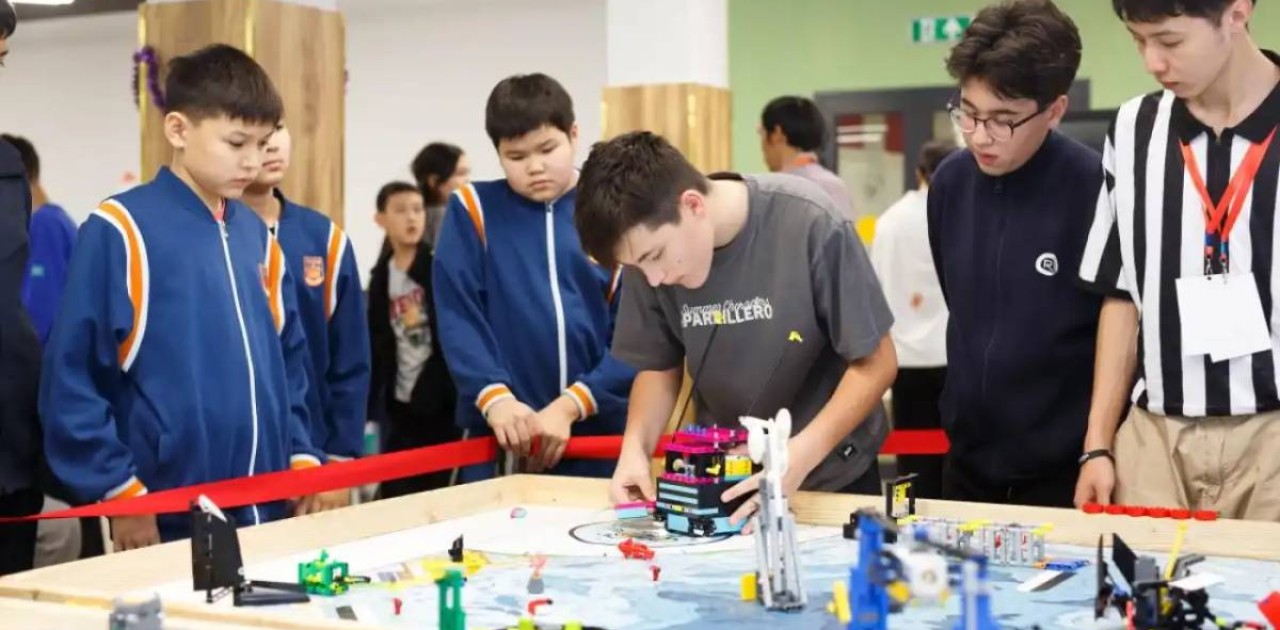 Астанада оқушылар арасында робототехникадан жарыс өтті