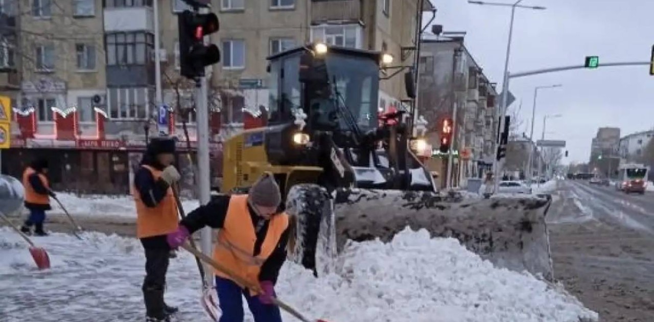 Елордада қар тазалау жұмыстарына екі мыңнан аса жол жұмысшысы шықты