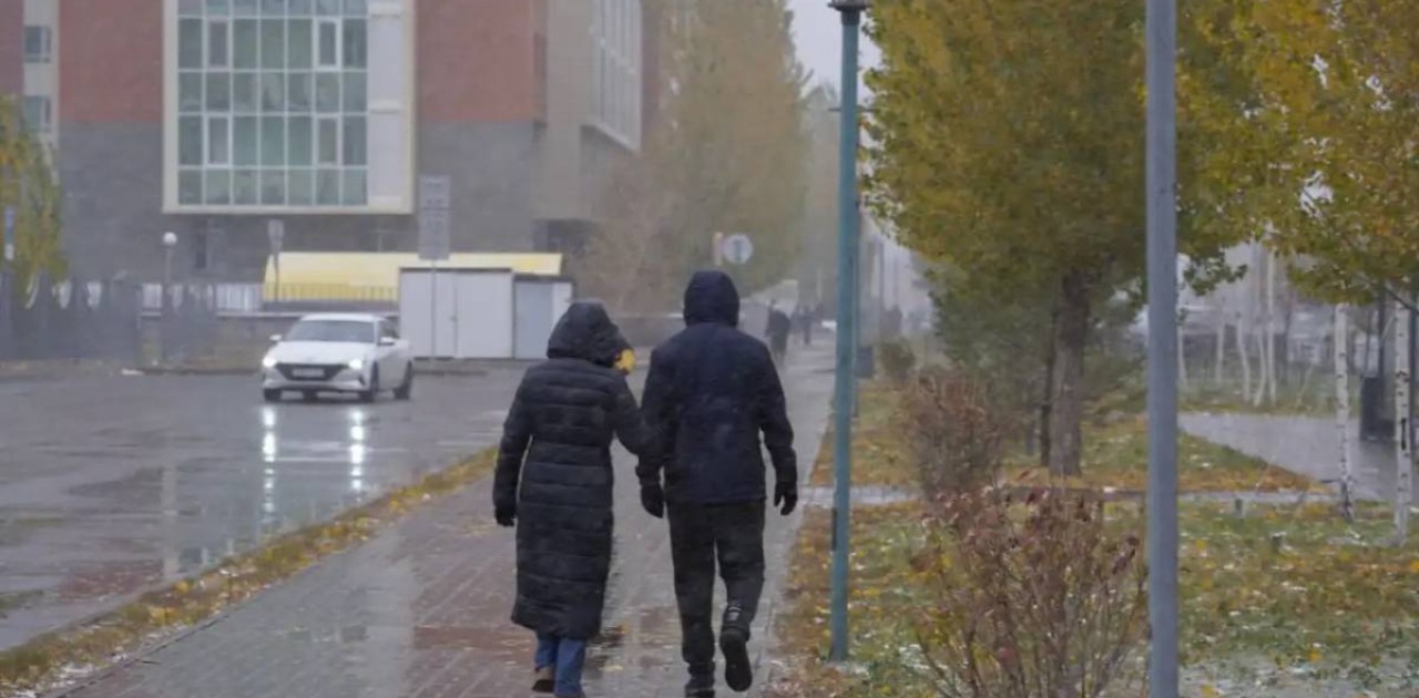 Астанада екінші ауысым оқушылары қашықтан оқиды