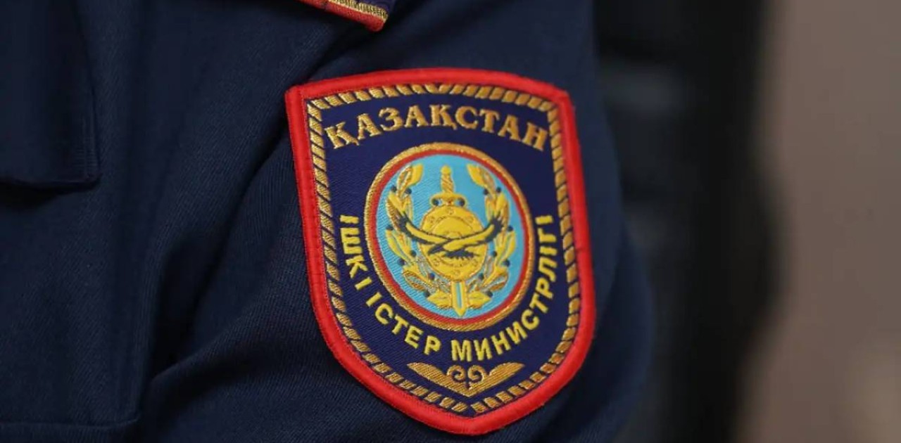 Есірткі жарнамасы бар парақшаларды таратқандар ұсталды