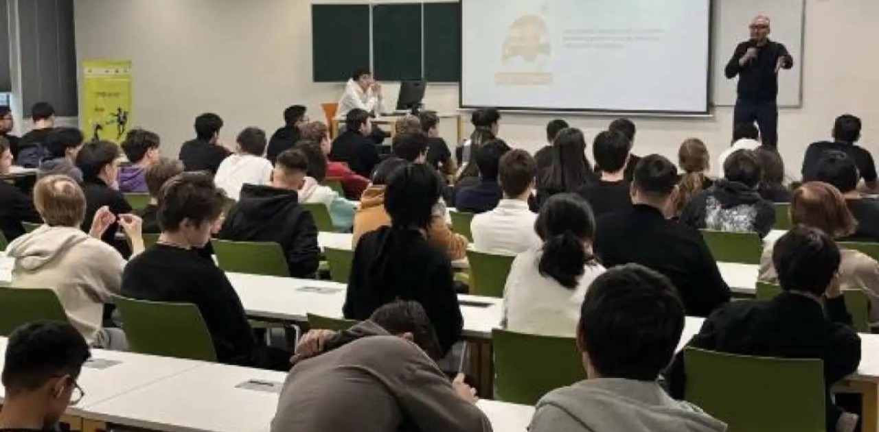 Тәуелділіктің алдын алу: Астанада «ESIRTKISIZ ELORDA» жобасы аясында кездесу өтті