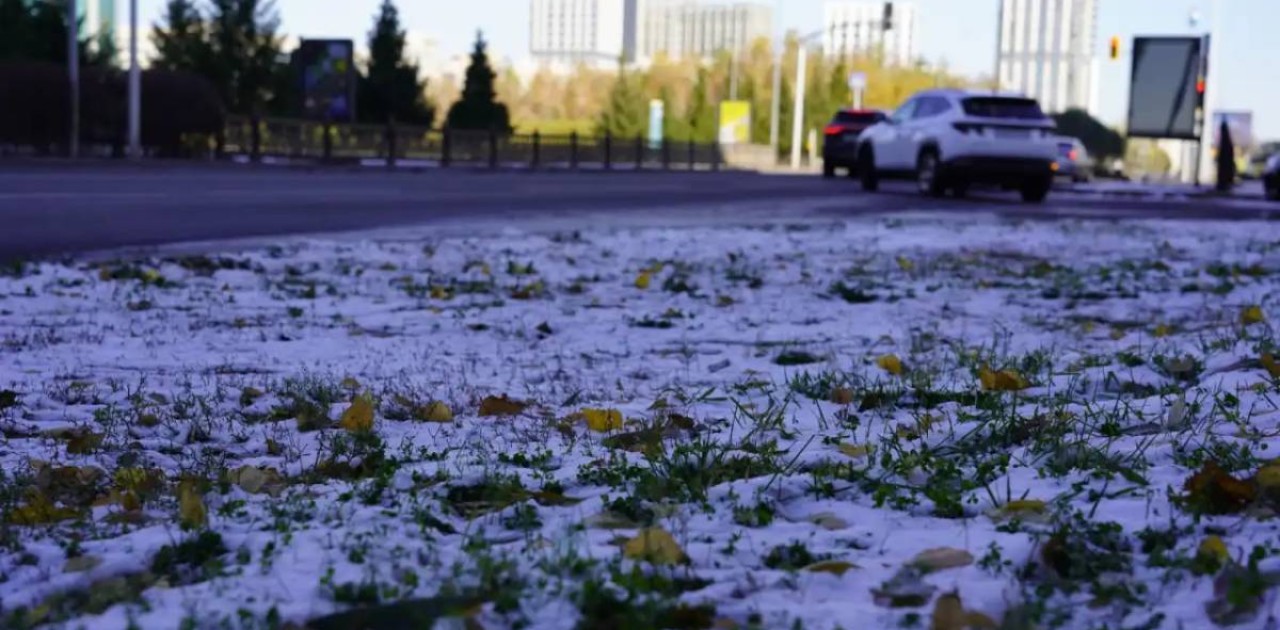 Демалыс күндері елімізде найзағай ойнап, қар аралас жаңбыр жауады