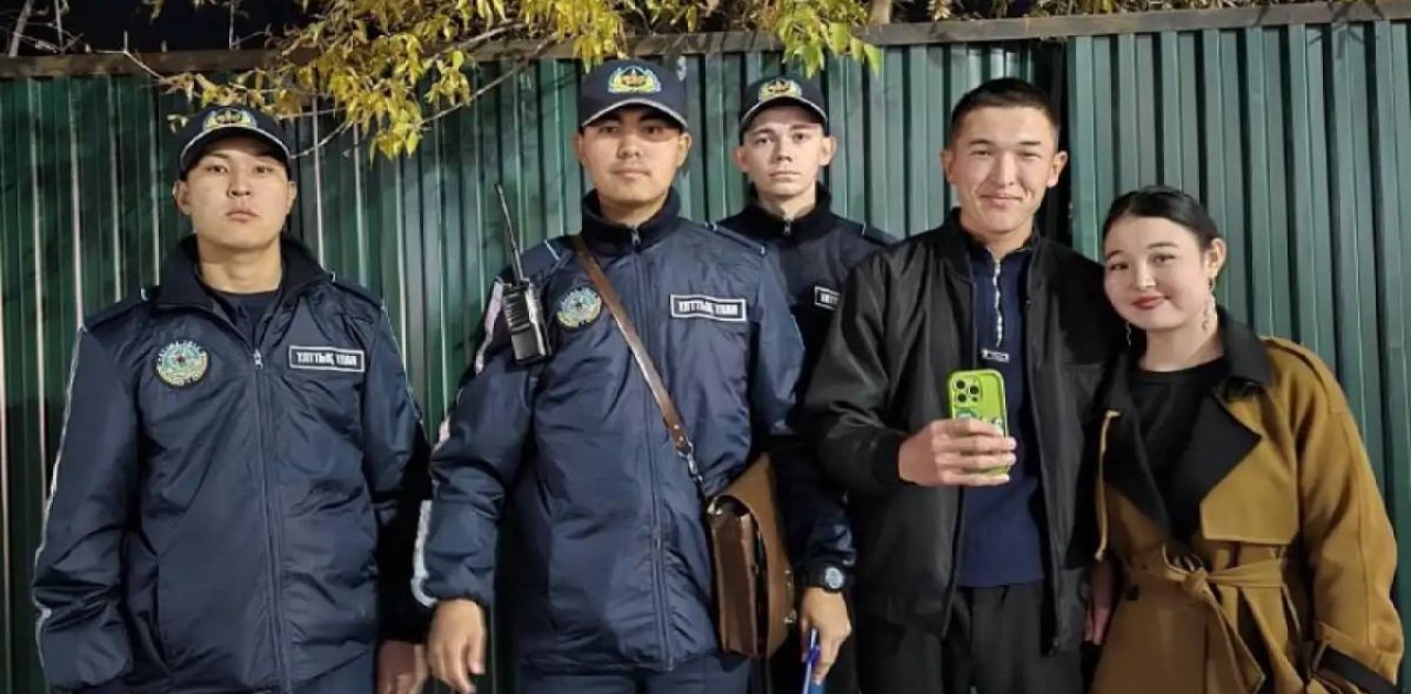 Елордалық  ұландықтар жоғалған ұялы телефонды иесіне қайтарды