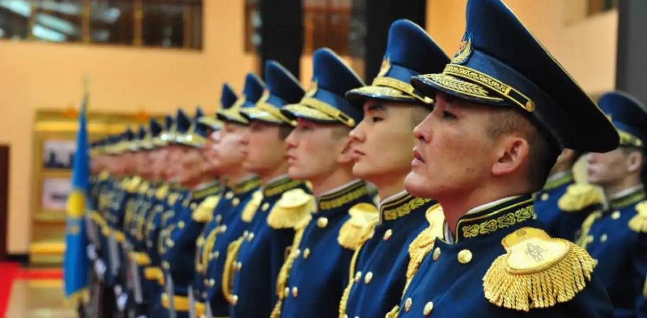 Әскери қызметшілердің жалақысы 50 пайызға өседі – Бақытбек Сыдықов