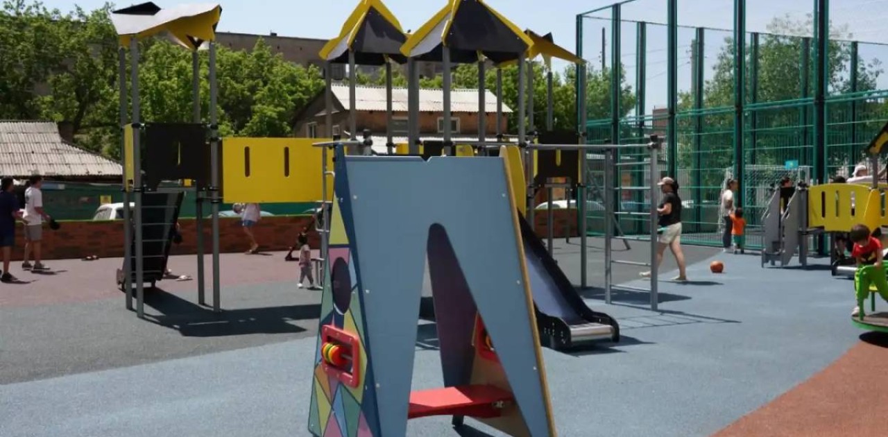 Елордада жаңа аулалар абаттандырылды