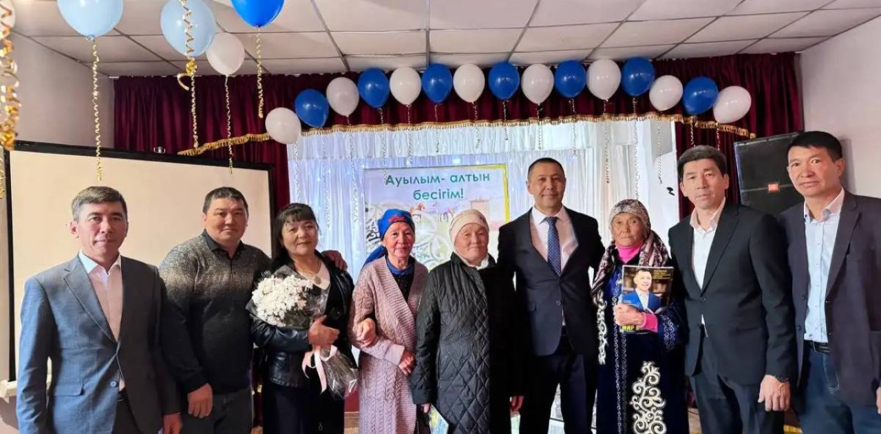 Журналист-публицист Төлен Тілеубайға ауылдастары құрмет көрсетті