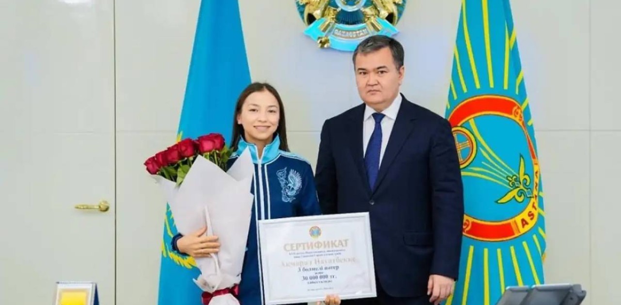 Паралимпиада ойындарының жүлдегерлеріне пәтер кілттері табысталды