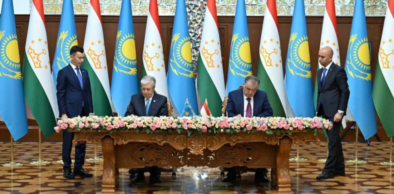 Қазақстан мен Тәжікстан президенттері 15 құжатқа қол қойды