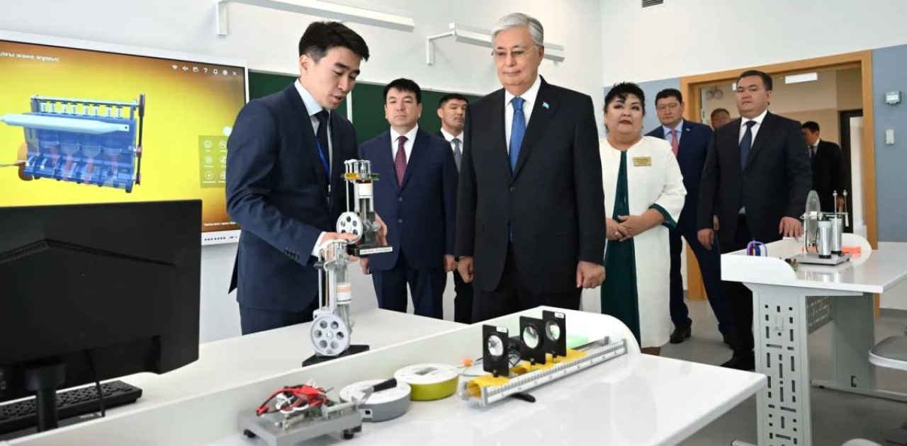 Қасым-Жомарт Тоқаев Астанадағы бірқатар жаңа мектепті аралап көрді