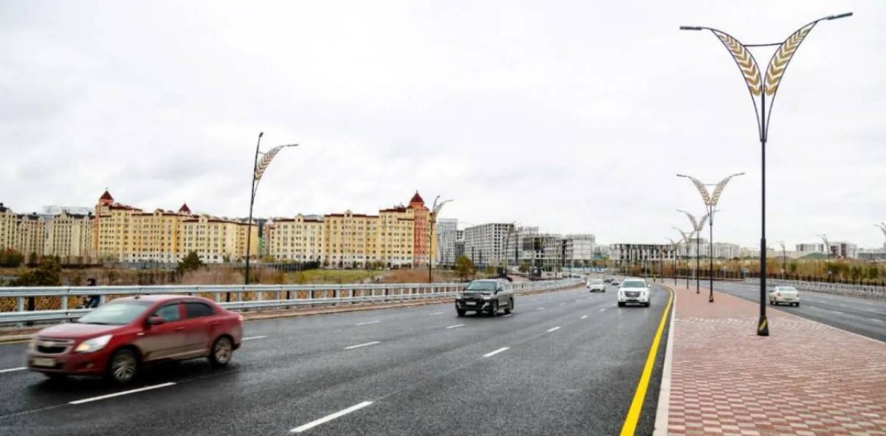 Астанада мектептердің жанында ескерту жол белгілері орнатылып жатыр