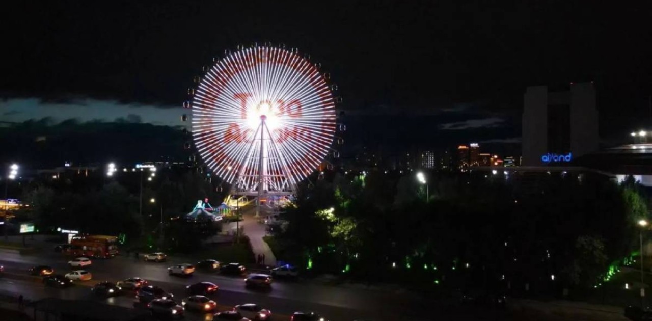 Елорда орталығында «Таза Қазақстан» эмблемасының цифрлық бейнесі көрсетілді