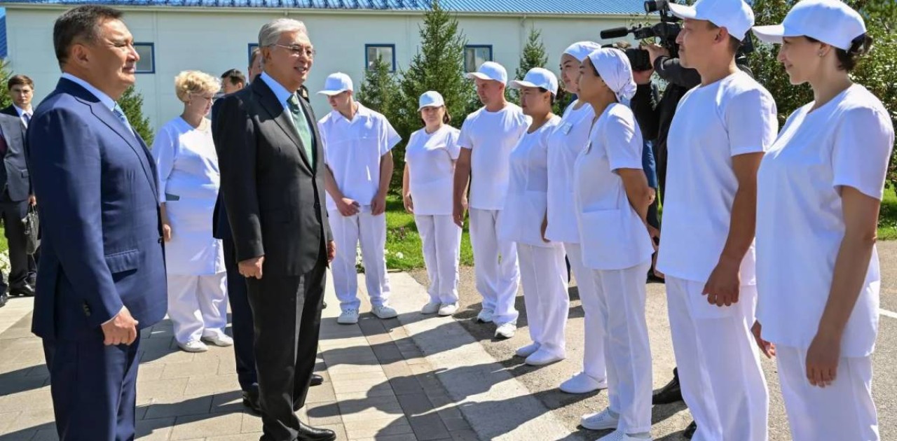 Тоқаев «Родина» агрофирмасының өндірістік нысандарымен танысты