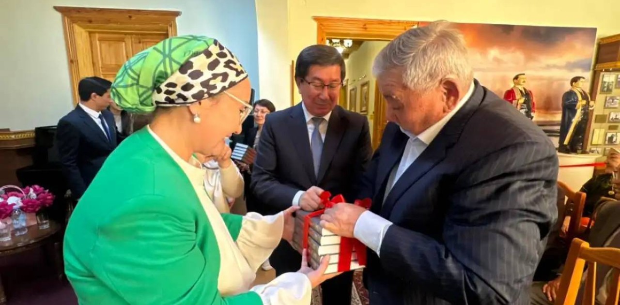 Сәкен Сейфуллиннің педагогикалық мұрасы жайлы кітап көрерменге жол тартты