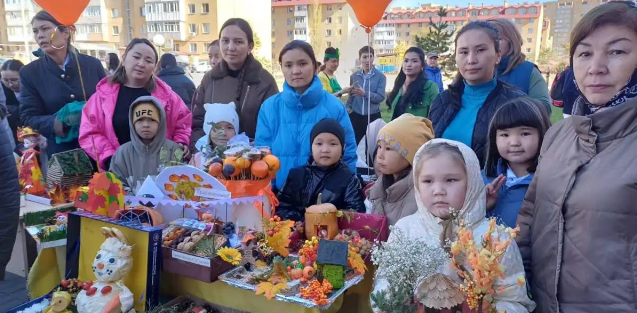 Елордадағы мектепте «Күзгі асар» шоу бағдарламасы өтті