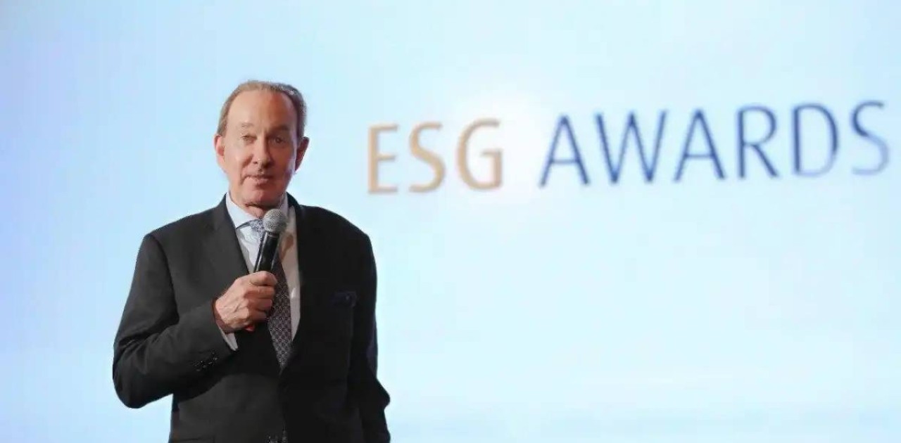 Air Astana әуе компаниясын 20 жыл басқарған Питер Фостер қызметінен кетеді