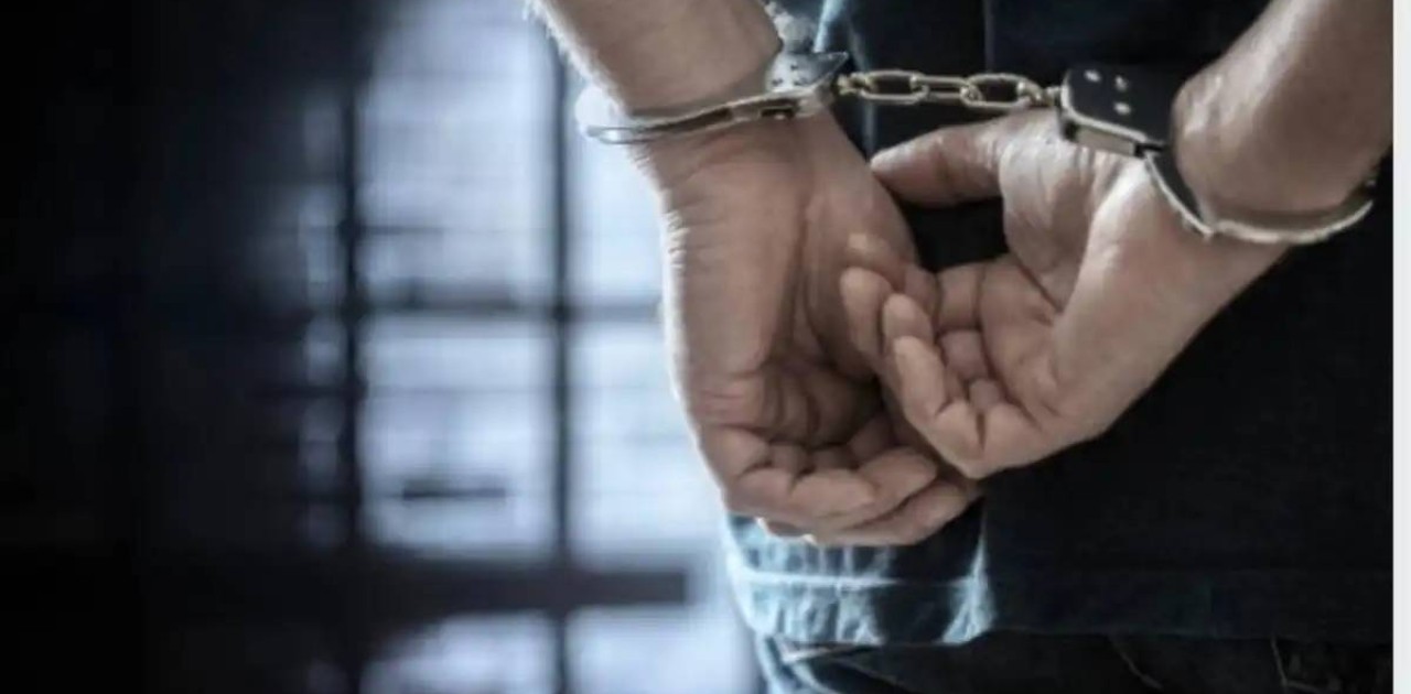 Астанада жаңа телефонды мекенжайға жеткізбей, сатып жіберген такси жүргізушісі ұсталды